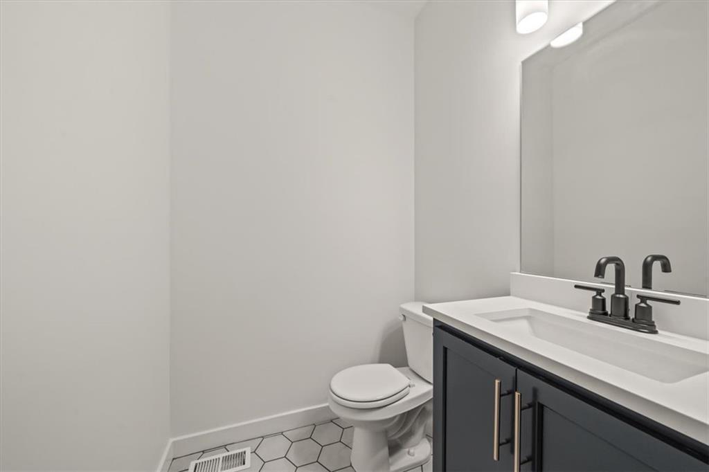 4709 Ne Freehold Drive Property Photo 16