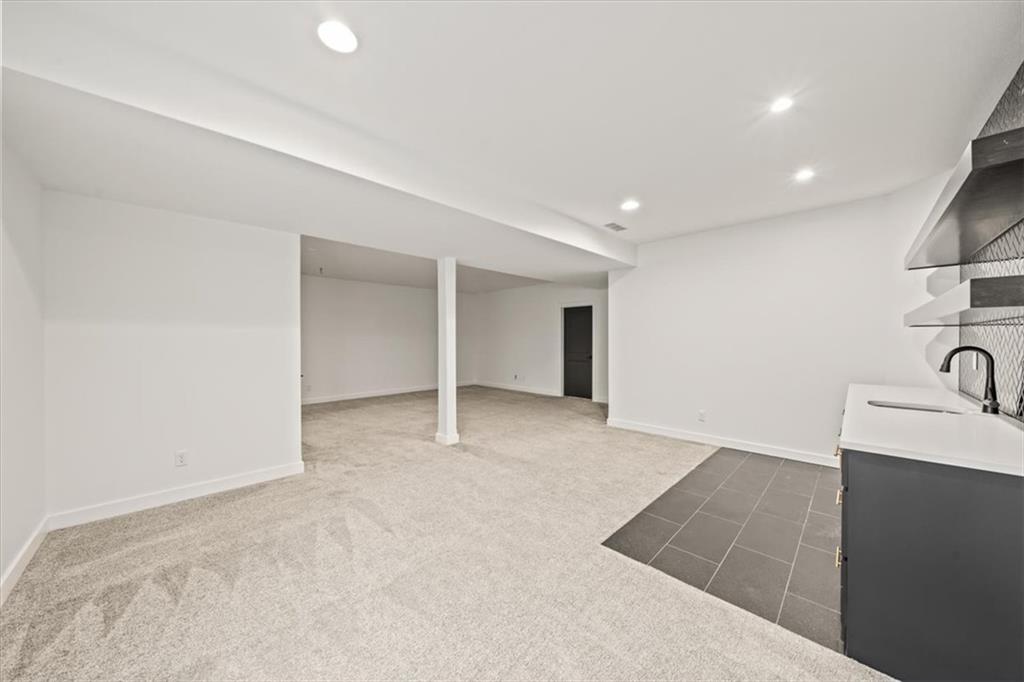 4709 Ne Freehold Drive Property Photo 34