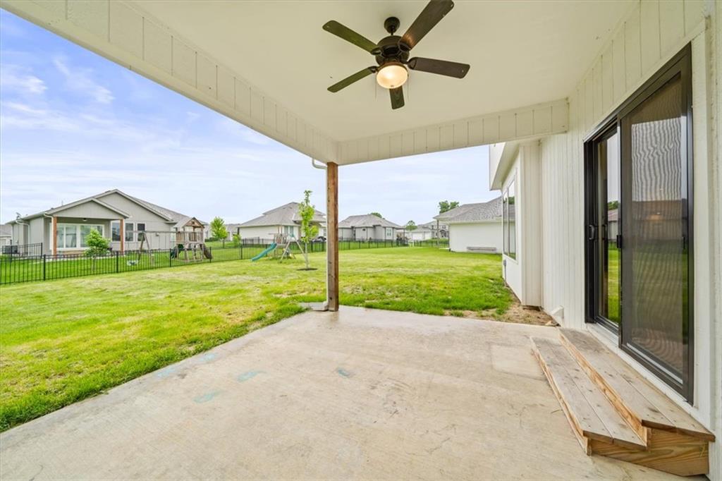 4709 Ne Freehold Drive Property Photo 35