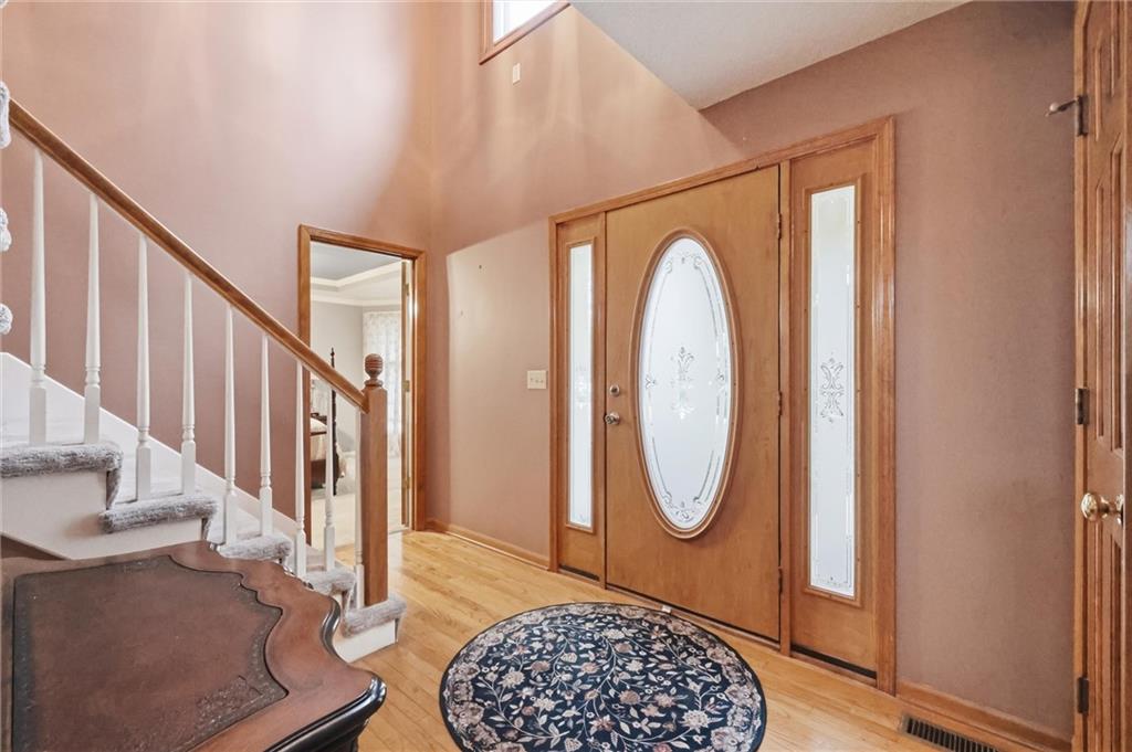 16207 Spring Valley Road Property Photo 4