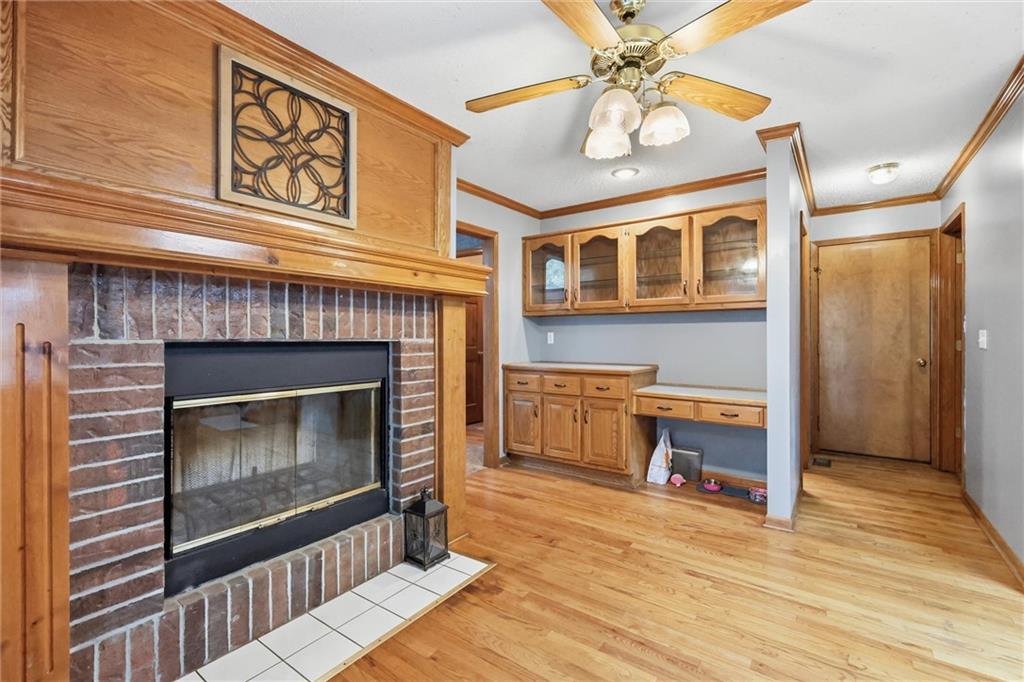 16207 Spring Valley Road Property Photo 9