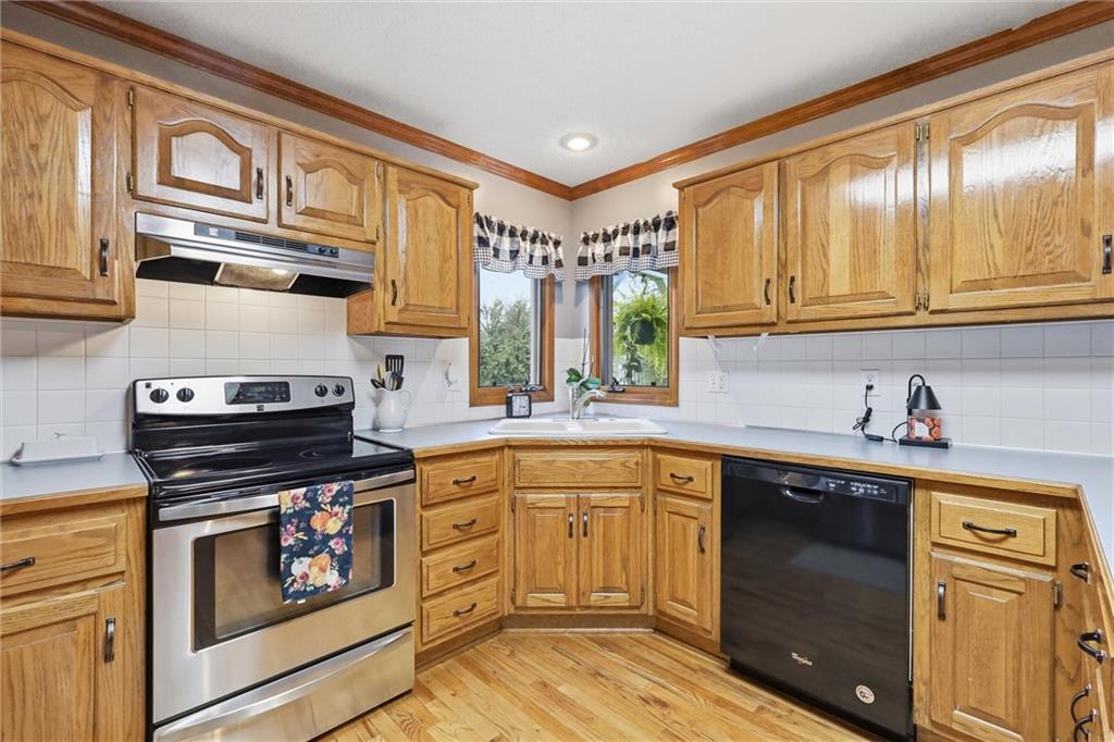 16207 Spring Valley Road Property Photo 11