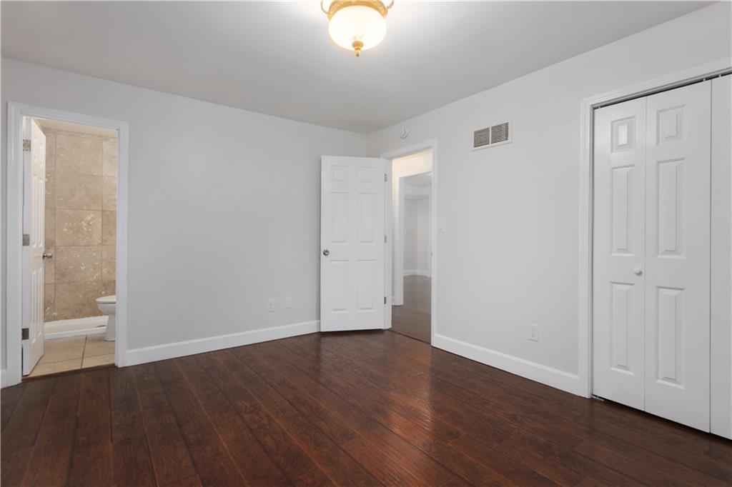 12816 Winchester Avenue Property Photo 11