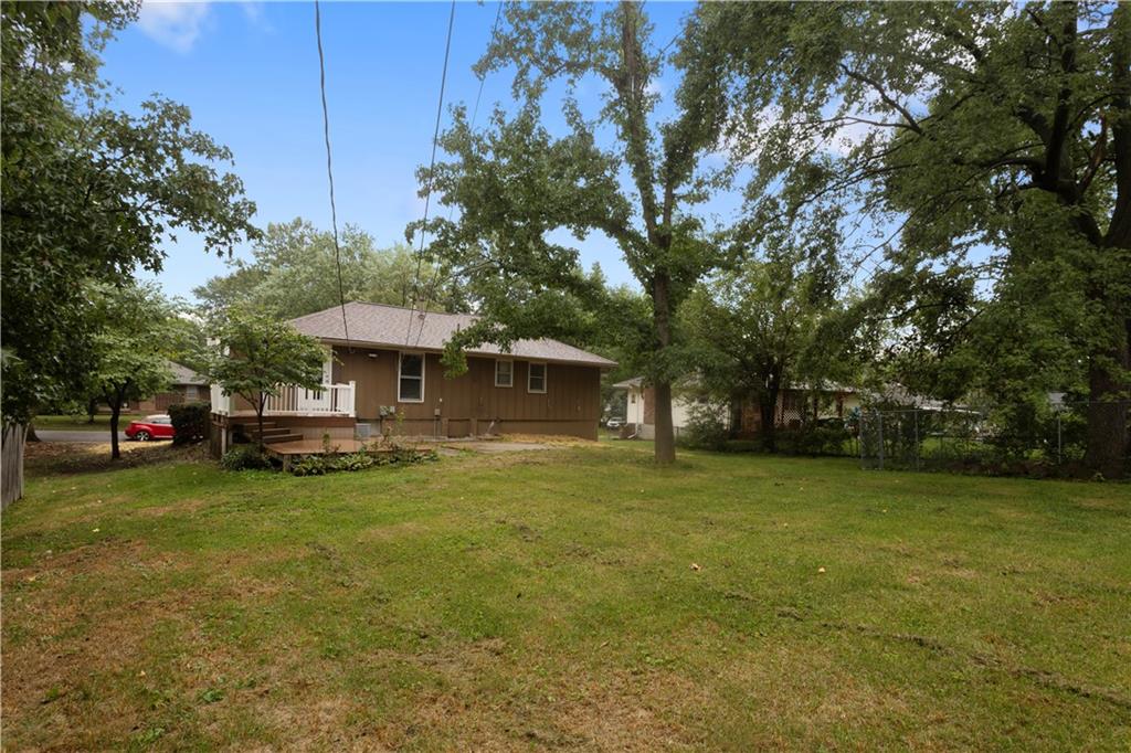 12816 Winchester Avenue Property Photo 24
