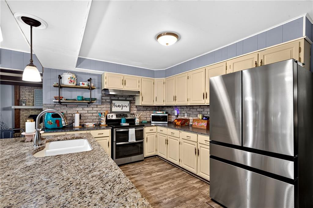 122 W Carlton Street Property Photo 15