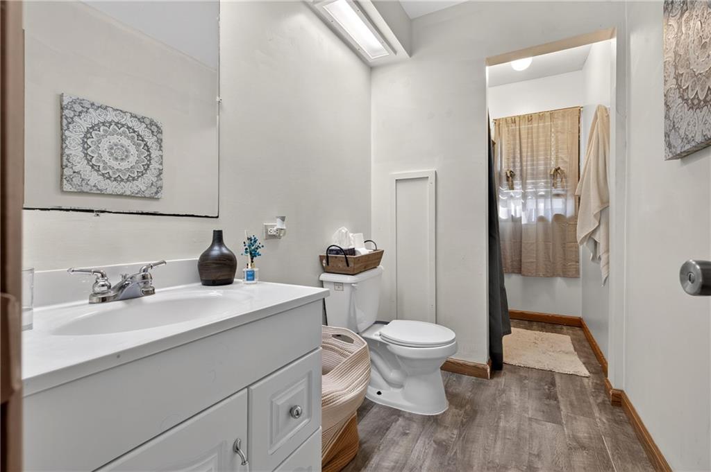 122 W Carlton Street Property Photo 25