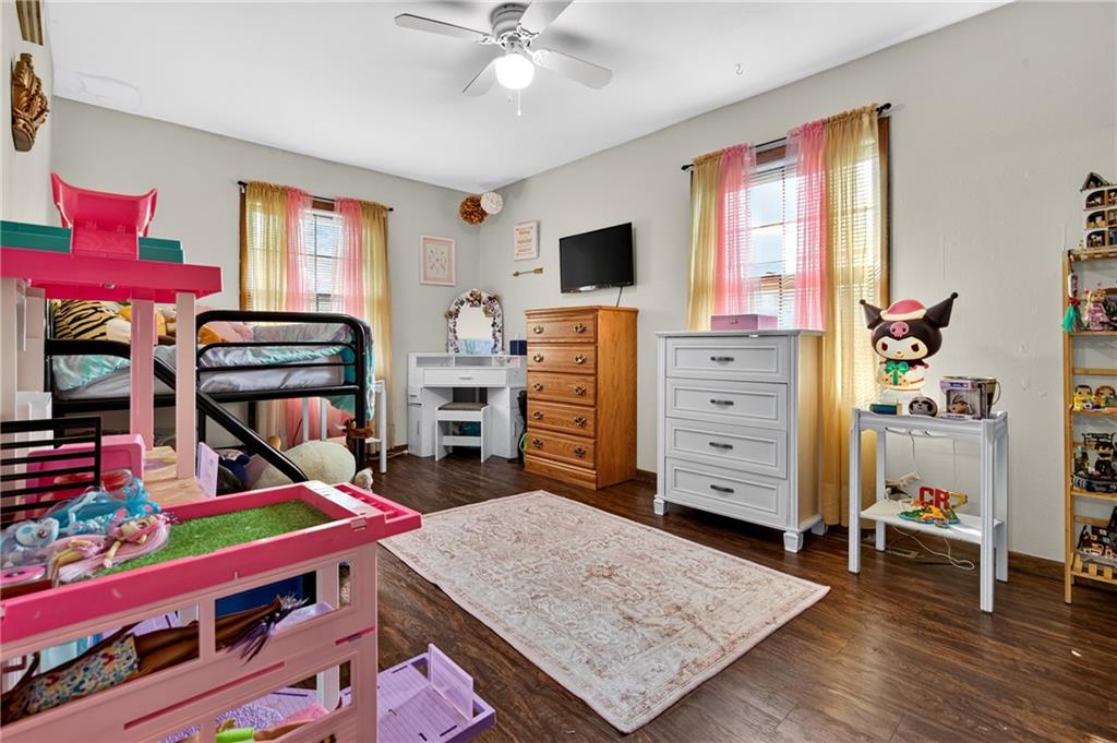 122 W Carlton Street Property Photo 32