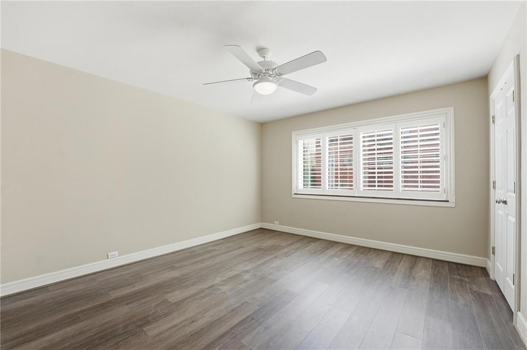 310 W 49 Street Property Photo 18