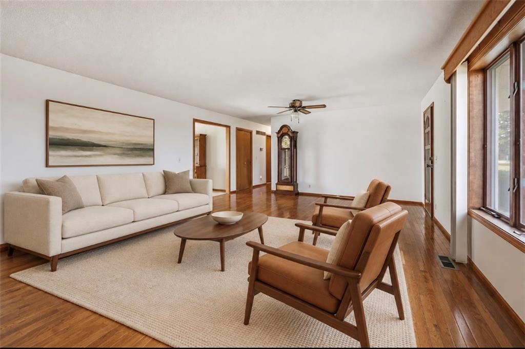 20275 E 1100 Road Property Photo 8