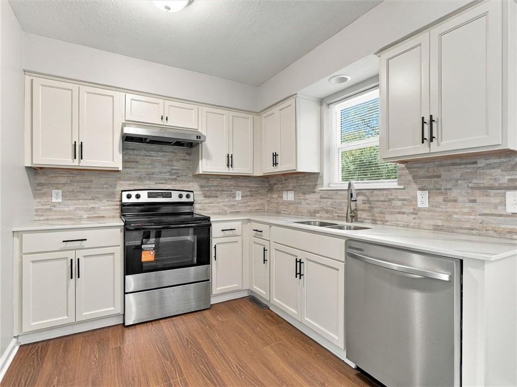 314 E 17th Street Property Photo 6