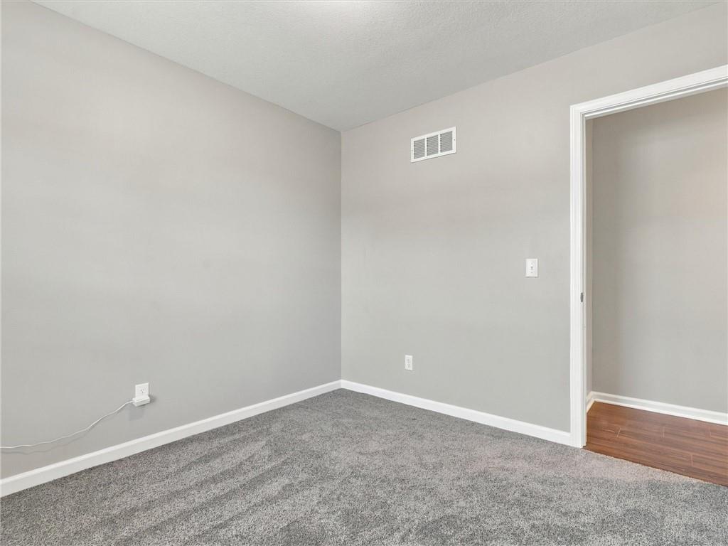 314 E 17th Street Property Photo 15