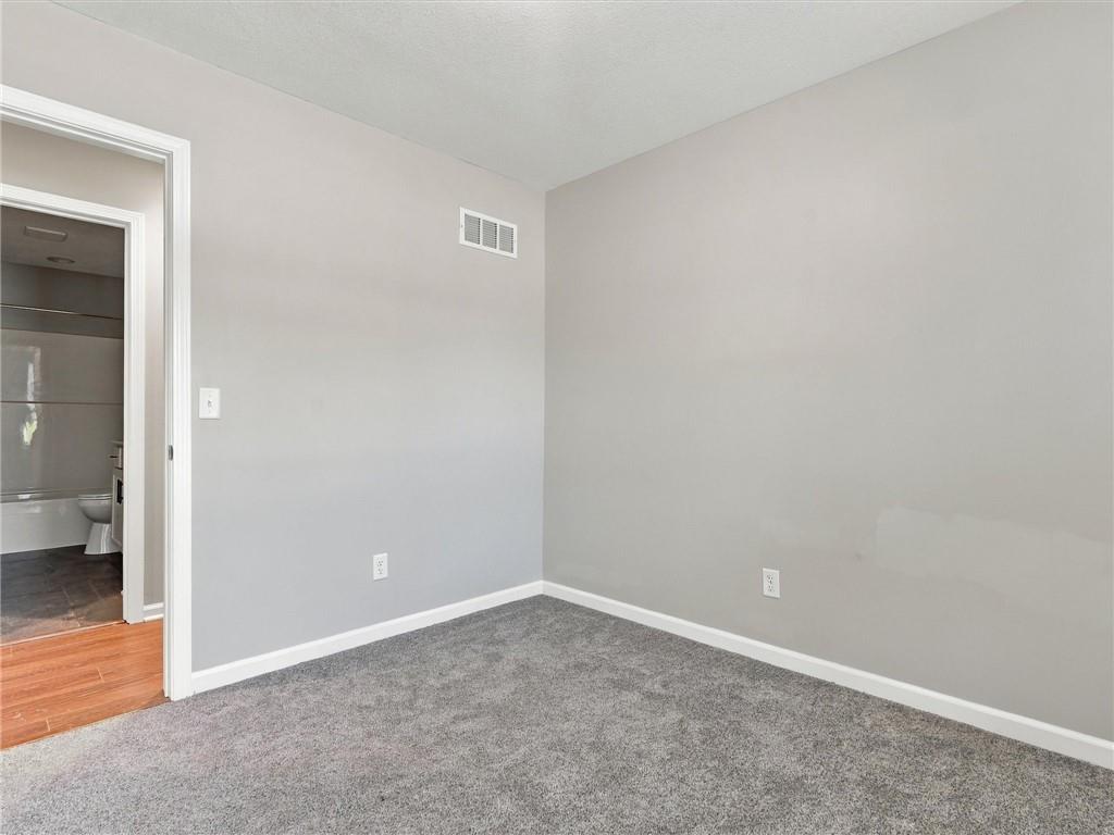 314 E 17th Street Property Photo 17