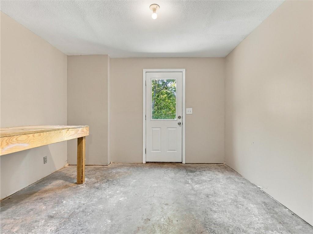 314 E 17th Street Property Photo 23