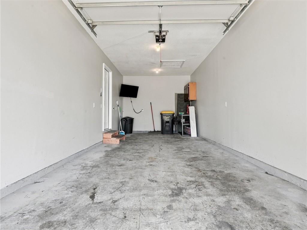 314 E 17th Street Property Photo 25