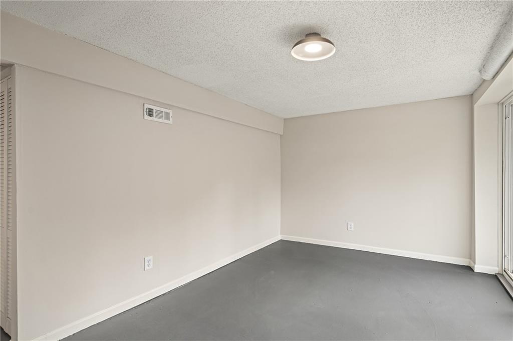 9911 W 52nd Street Property Photo 18