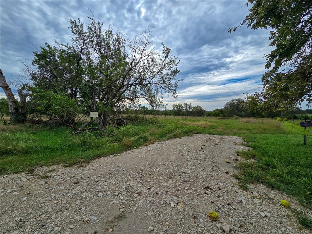 22102 75 Highway Property Photo 11