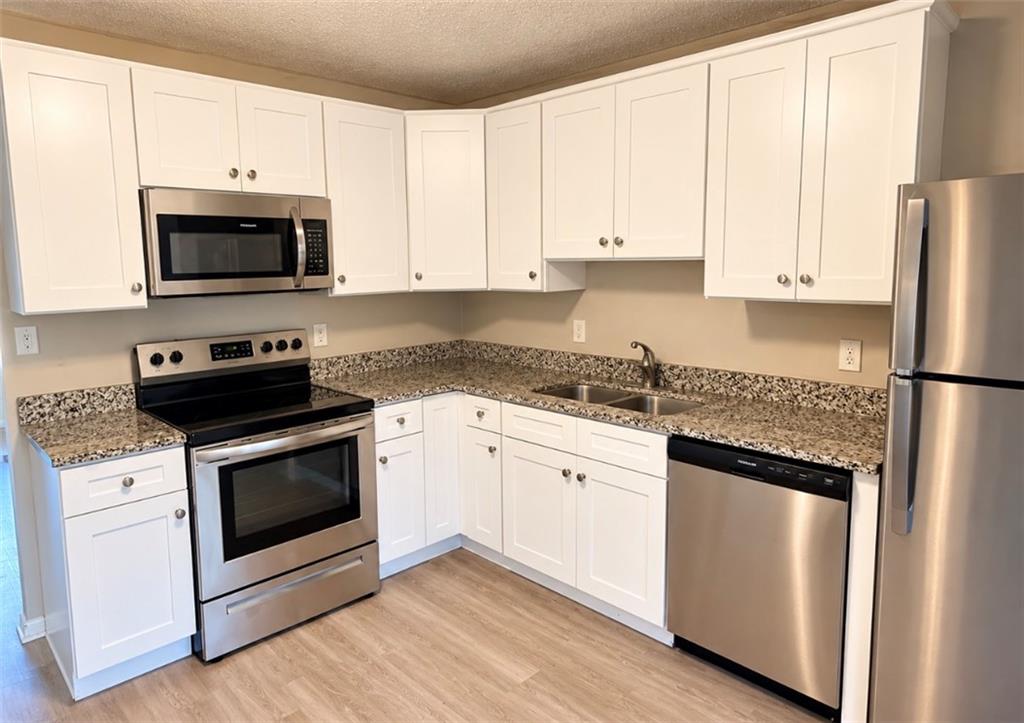 1524 N Seminole Drive Property Photo 4