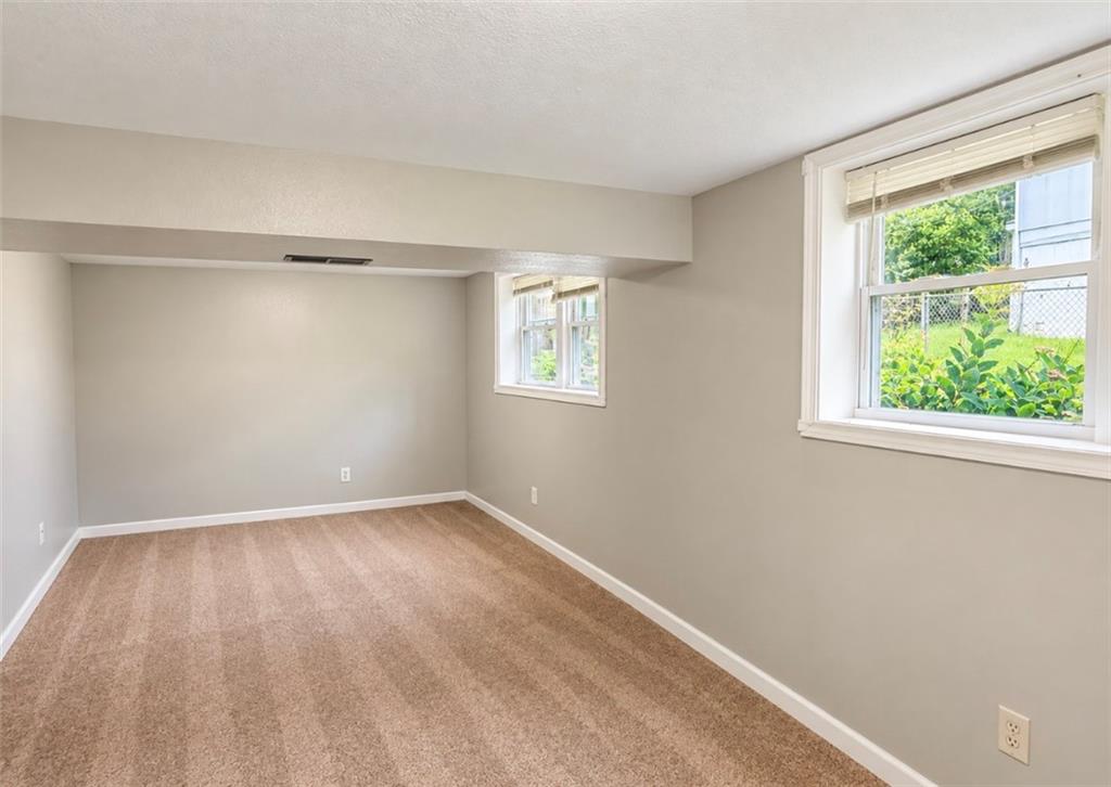 1524 N Seminole Drive Property Photo 10