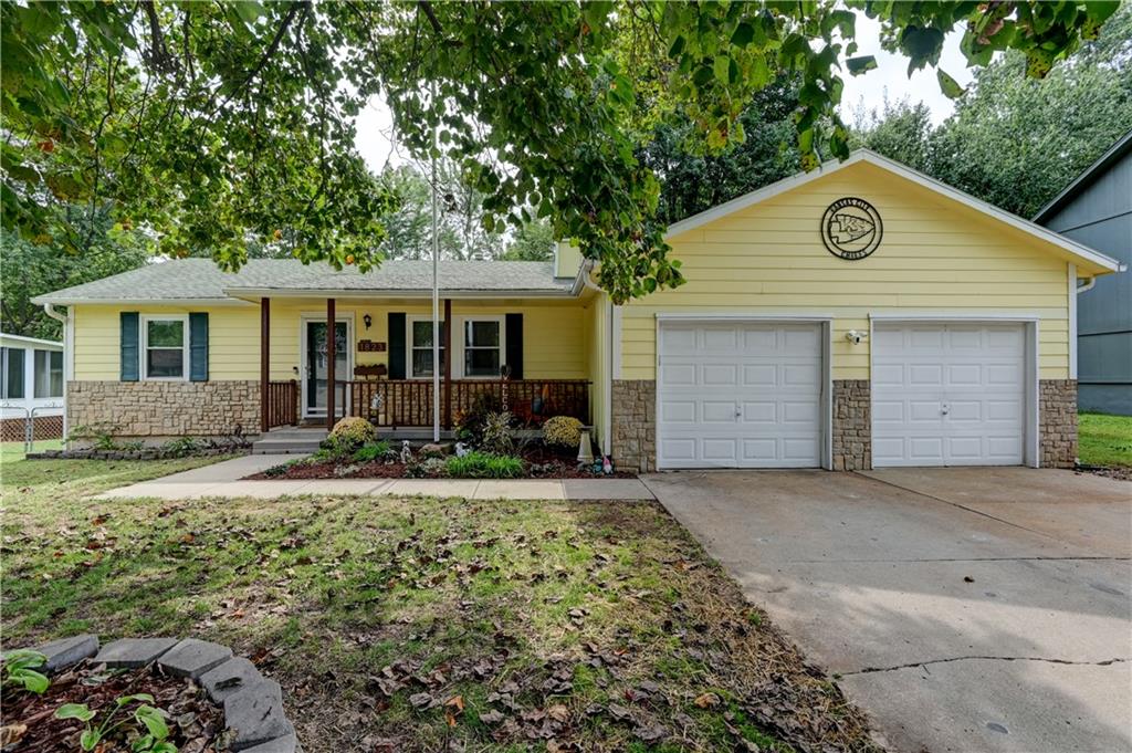 1823 Ne Mckee Lane Property Photo 1