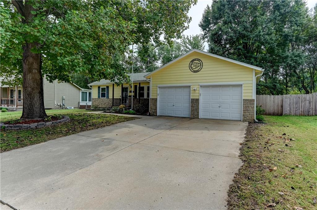 1823 Ne Mckee Lane Property Photo 3