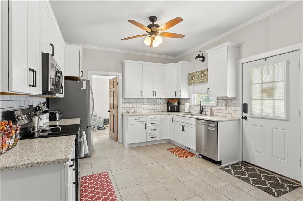 328 S Ash Street Property Photo 16