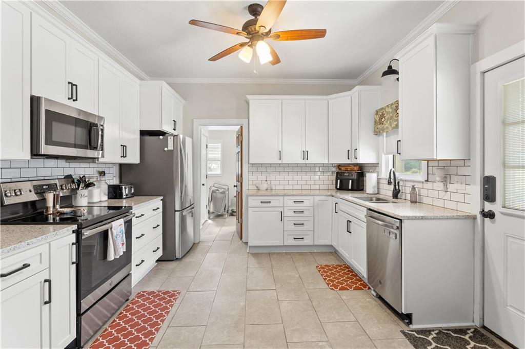 328 S Ash Street Property Photo 17