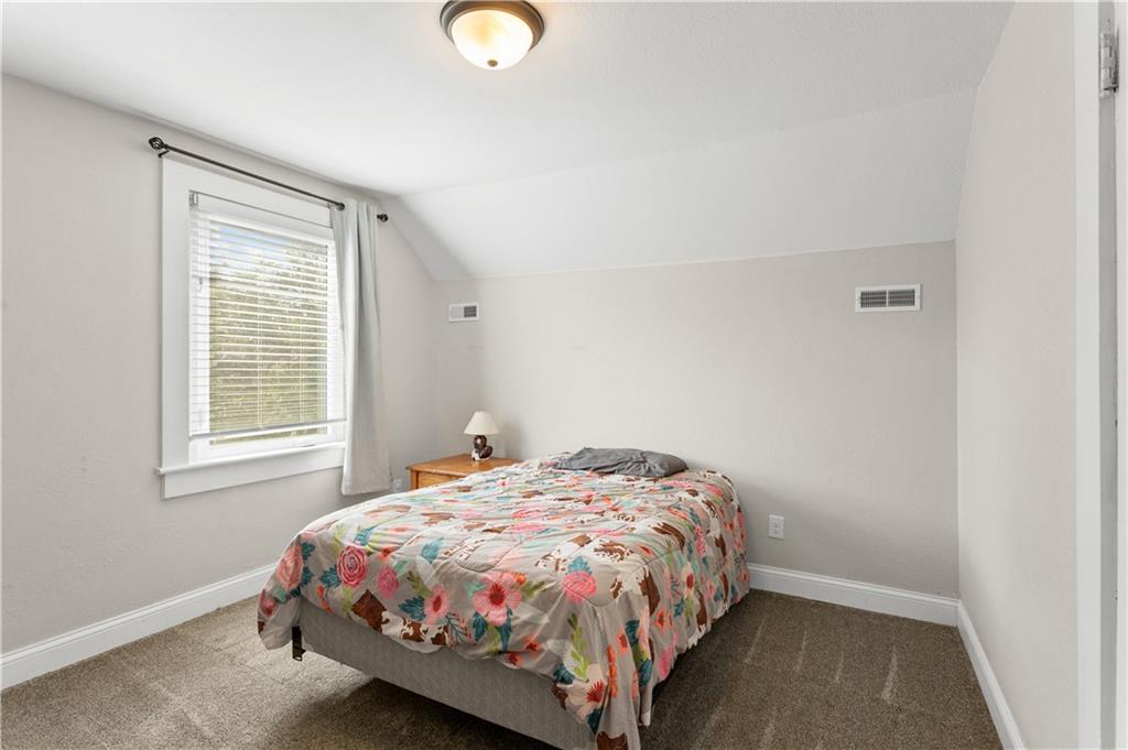 328 S Ash Street Property Photo 24