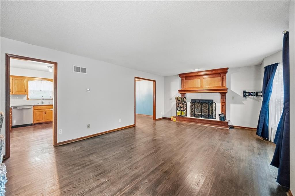 1404 Dartmouth Drive Property Photo 7