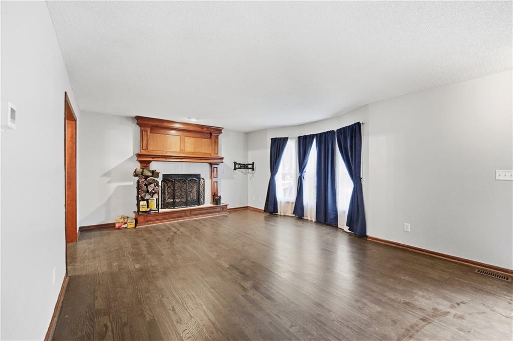1404 Dartmouth Drive Property Photo 8