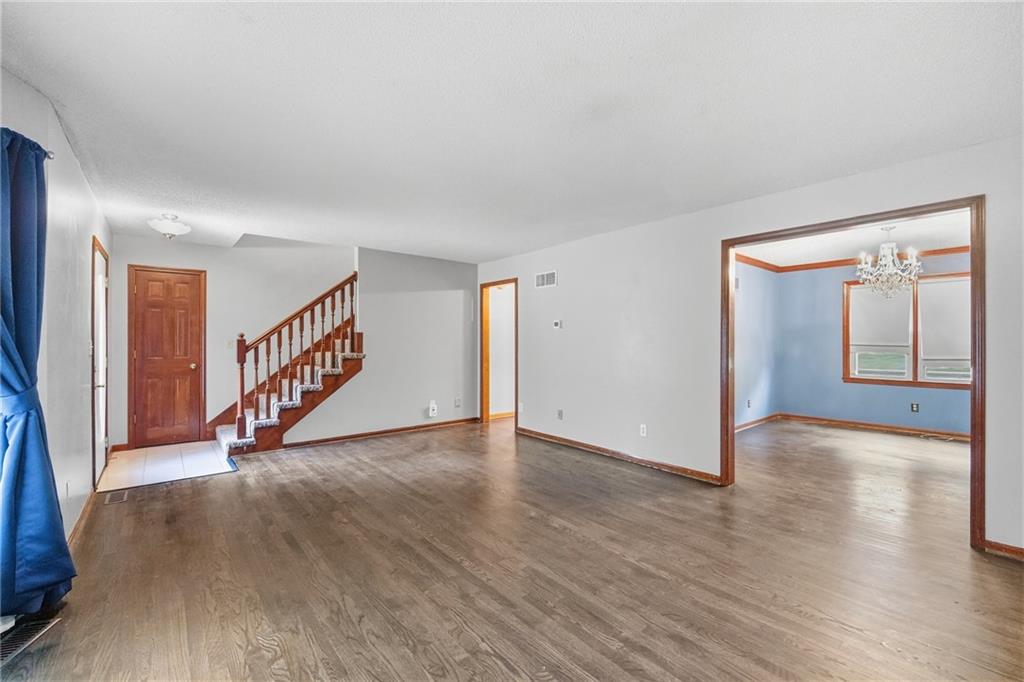 1404 Dartmouth Drive Property Photo 9
