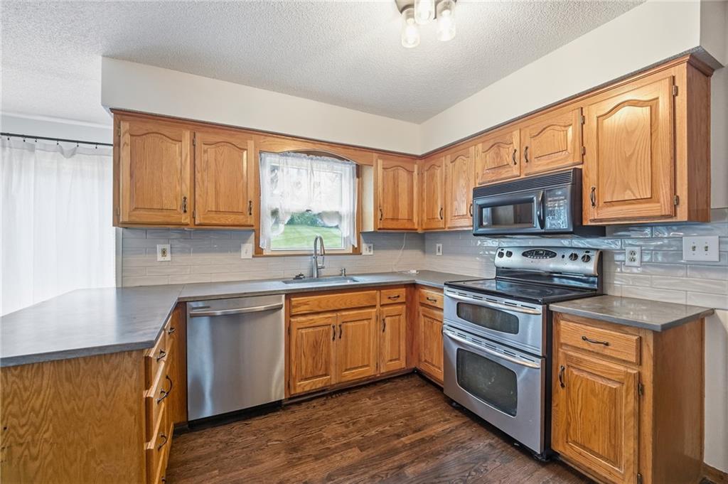1404 Dartmouth Drive Property Photo 14