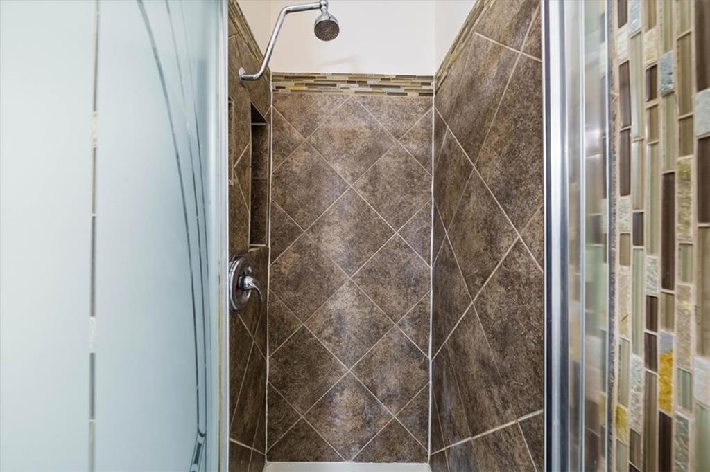 11506 Troost Avenue Property Photo 17
