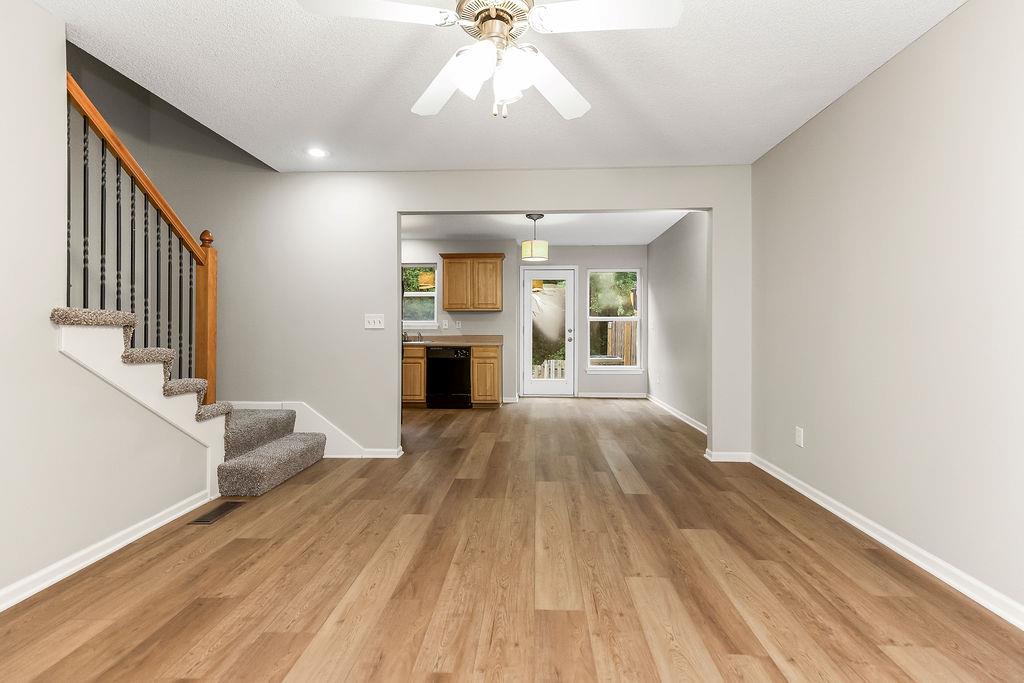 1704 N 128th Street Property Photo 4