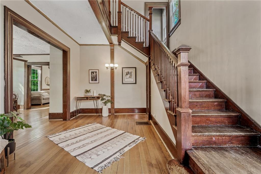 2406 Brooklyn Avenue Property Photo 5