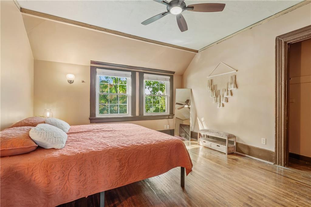 2406 Brooklyn Avenue Property Photo 17