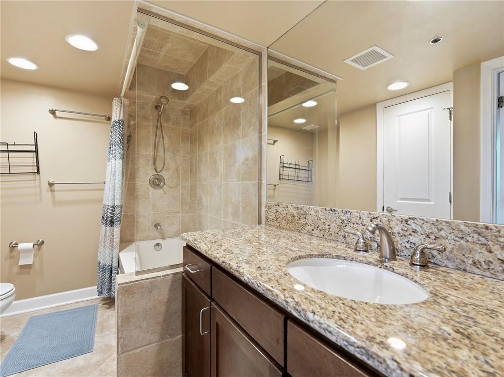 600 E Admiral Boulevard Property Photo 21