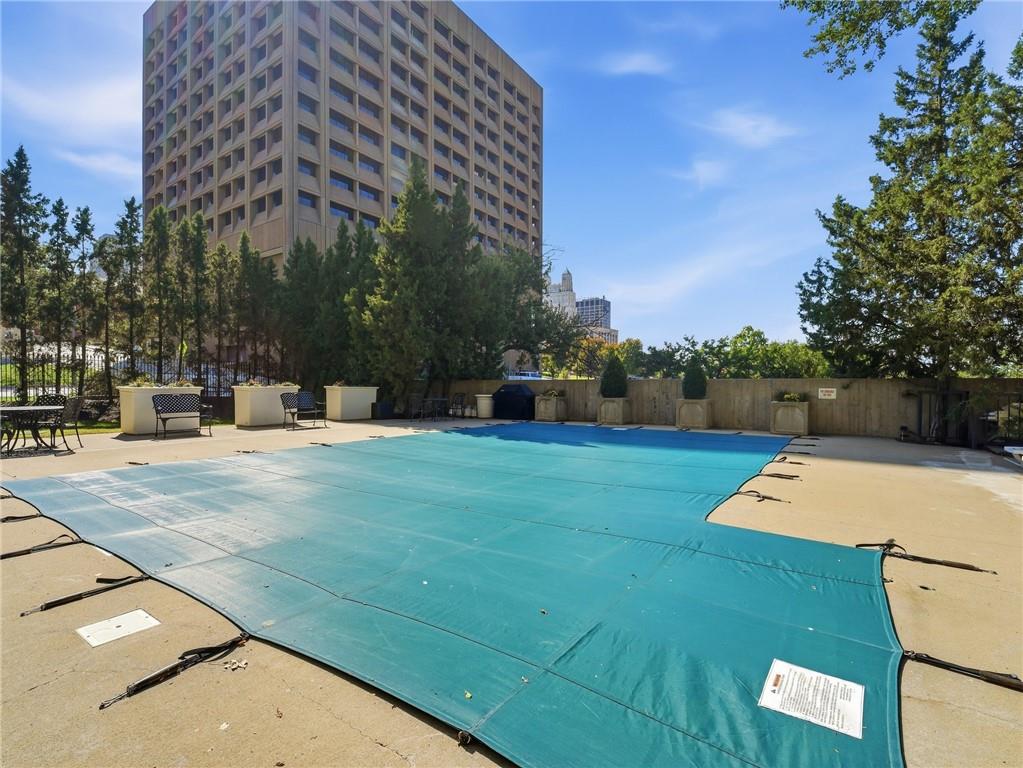 600 E Admiral Boulevard Property Photo 25