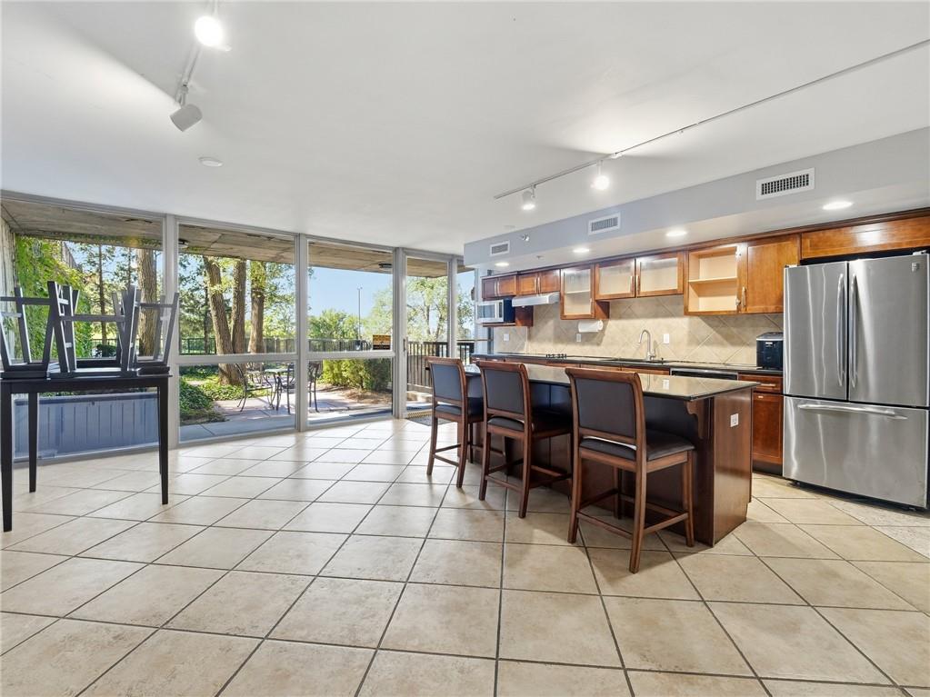 600 E Admiral Boulevard Property Photo 26