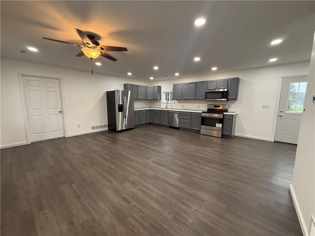 401 Walnut Street Property Photo 4