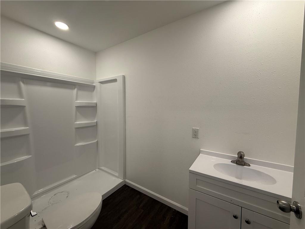 401 Walnut Street Property Photo 14