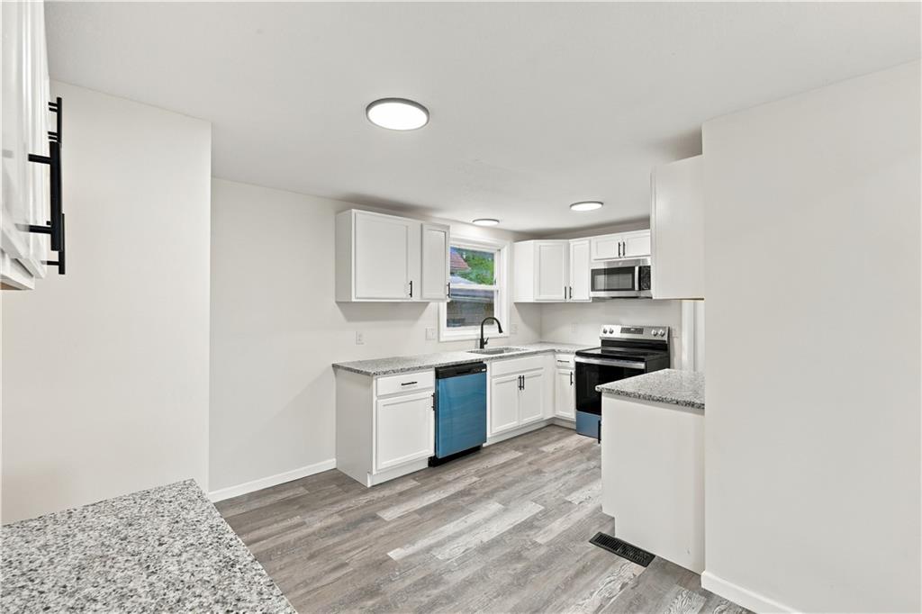 530 Park Avenue Property Photo 11