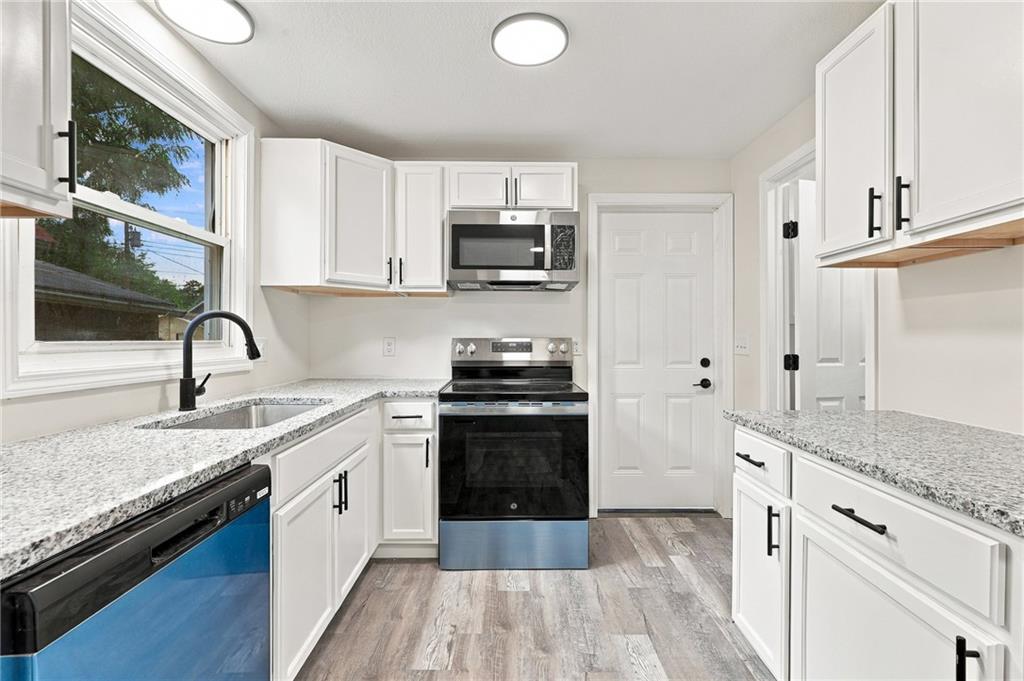 530 Park Avenue Property Photo 12