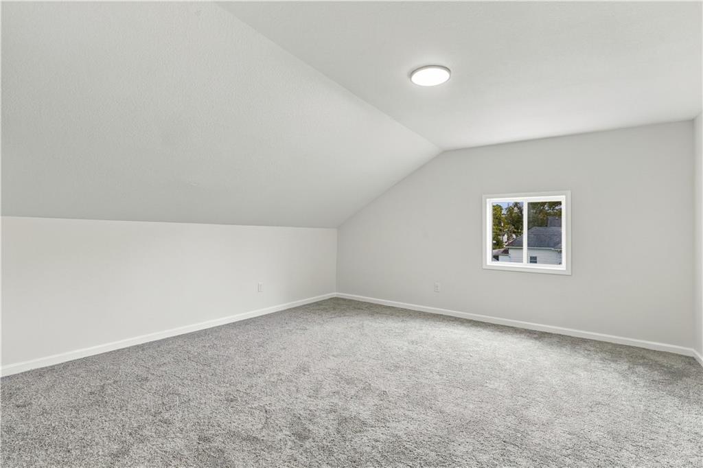 530 Park Avenue Property Photo 21