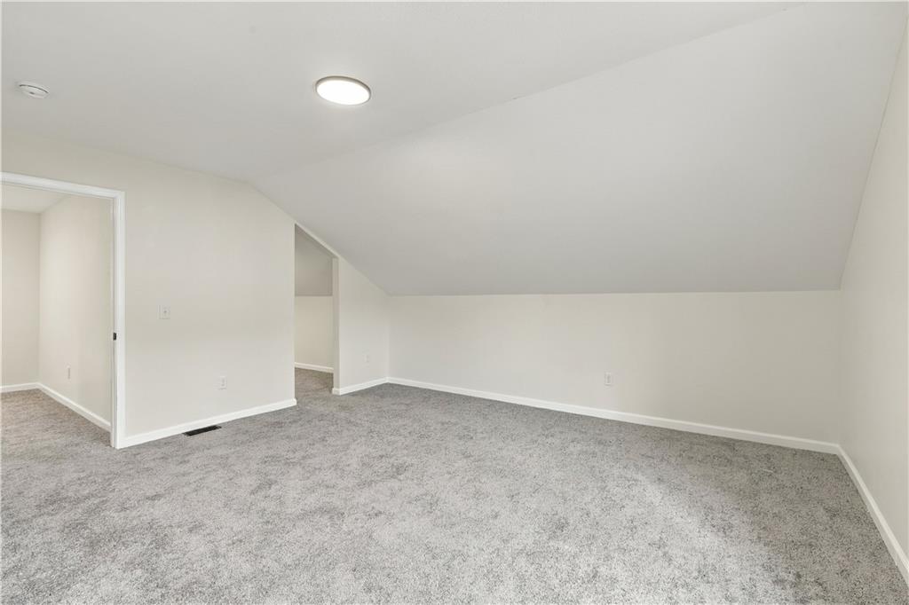 530 Park Avenue Property Photo 22