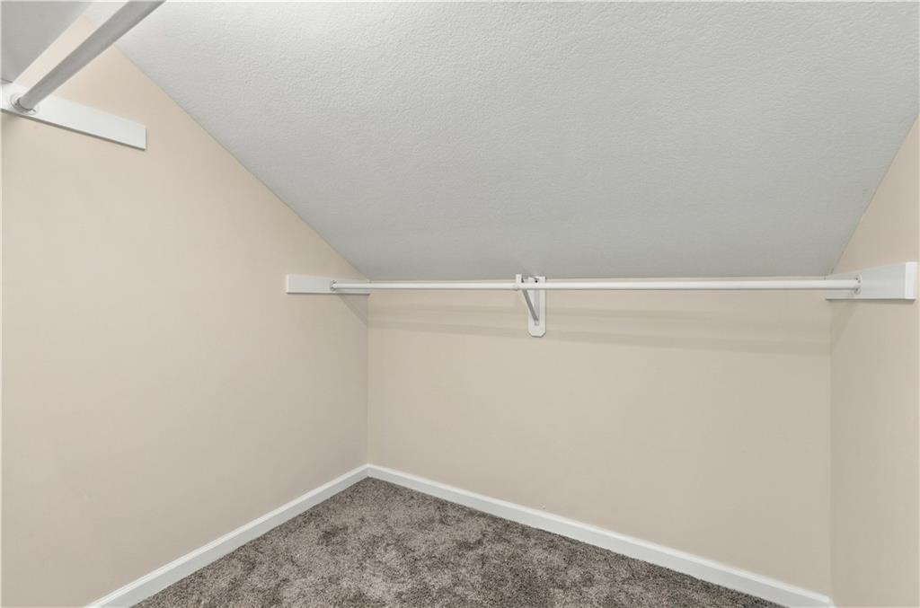 530 Park Avenue Property Photo 27