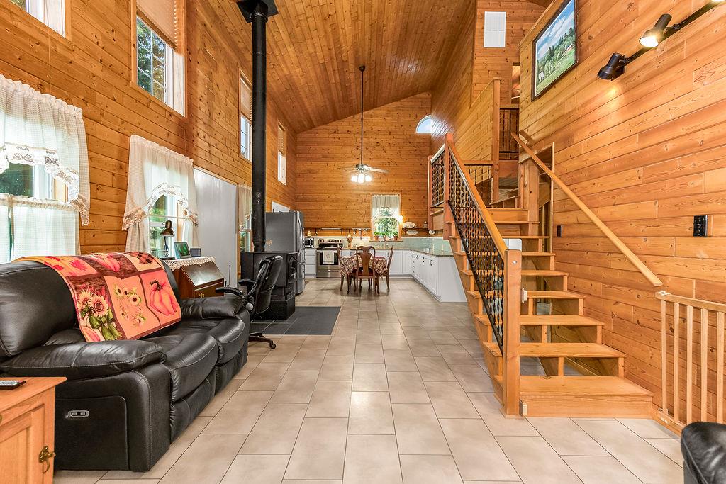 22151 Hand Road Property Photo 6