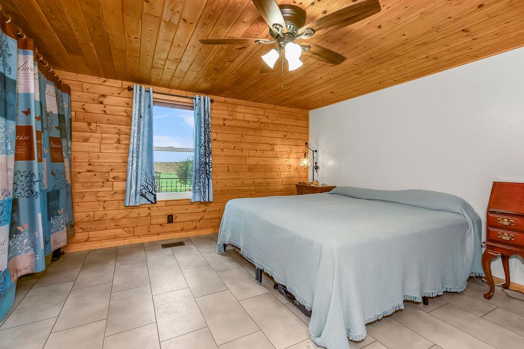 22151 Hand Road Property Photo 15