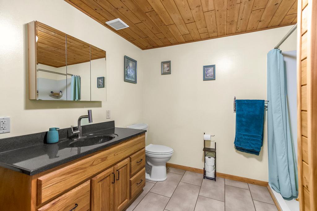 22151 Hand Road Property Photo 17