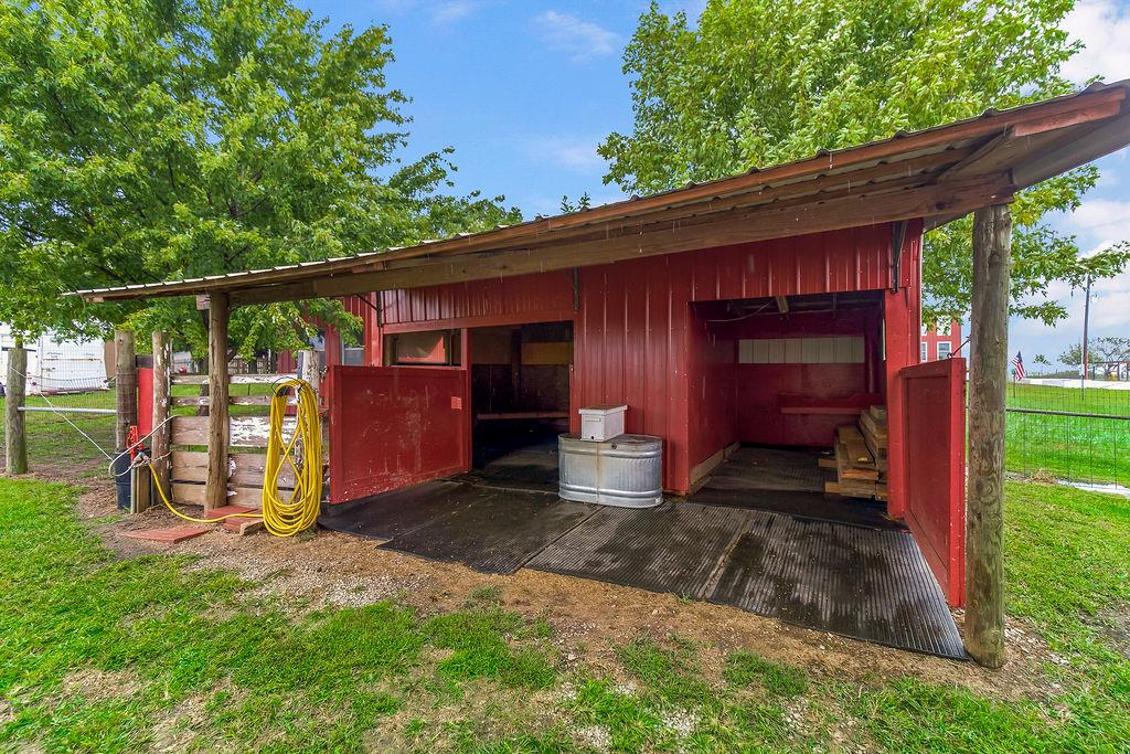 22151 Hand Road Property Photo 29