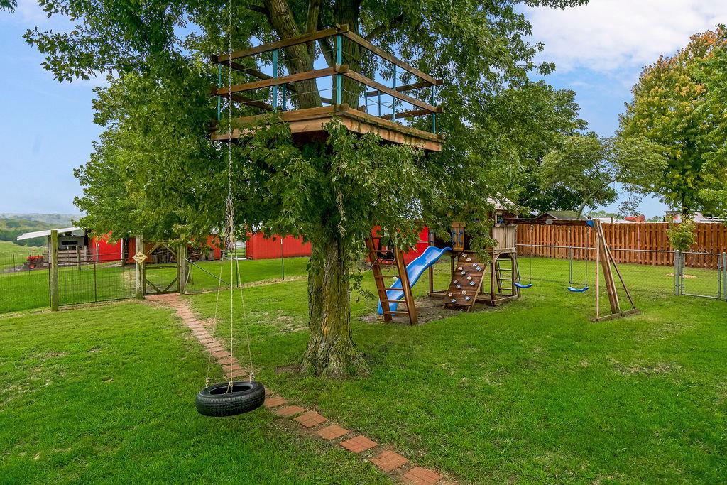 22151 Hand Road Property Photo 32